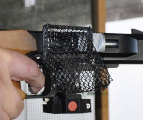 Hola a todos.
¿Alguno sabe donde venden este caza vainas en España?
La web francesa ya la conozco.
Gracias 00