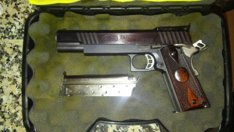 Vendo pistola STI TARGET MASTER de 9 mm parabellum. 6 pulgadas de cañón, alza Aristócrata y funciona perfectamente. 10