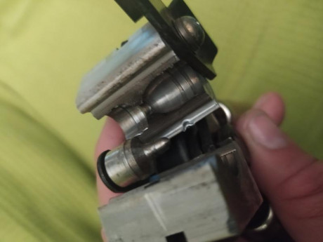 Vendo molde marca LEE, del calibre 45 punta hueca.
El molde está numerado 90489.
Usado solo un día. 00