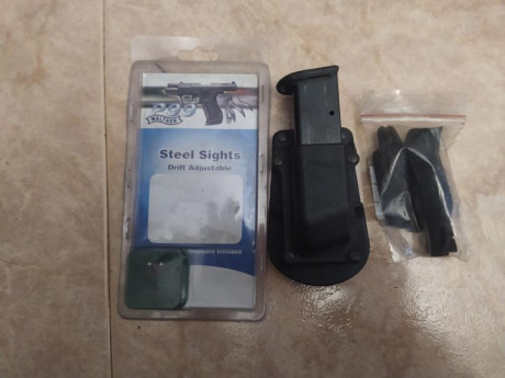 Vendo cargador, funda de cargador plástica Fobia, juego de lomos de empuñadura y juego de alzas completa 00