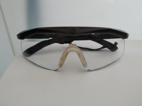 Gafas balísticas de combate Revision Apel. En perfecto estado.

Una de la mejores gafas que existen, utilizadas 01