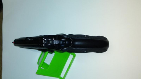 Muy buenas,  pongo en venta una CZ 75B 9 LUGER con 2 cargadores, punto fibra óptica, alza micrométrica, 10