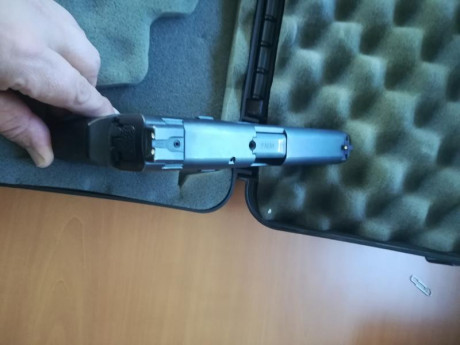 Vendo por no usar una SW MP9 9pb con pocos tiros (300) con dos cargadores y su caja original
250€ mas 01