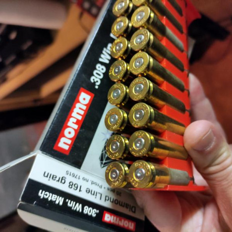 Hola a todos.
REGALO vainas del 308 marca Norma con un solo disparo y en sus cajas.
Creo que son 380 o 00