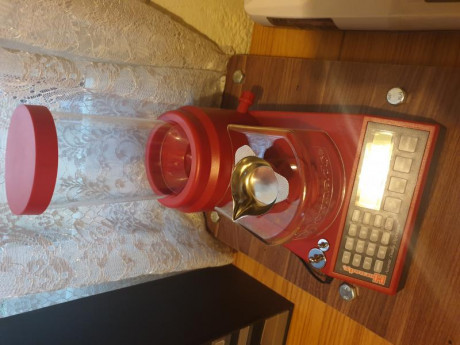 Hola!
Vendo dispensador de pólvora electrónico con báscula Hornady. Precisión +- 0,1 grein. Con caja original 01
