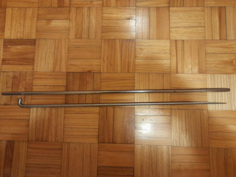 Varilla sacabollos para cañones de escopeta calibre 20, también sirve para el 16.
Precio 60 euros con 00