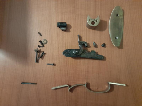 Despiece rifle ardesa, creo que sirve para varios modelos.
Precio 80 euros con portes incluidos.
 Rebajado 00