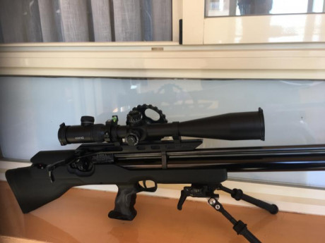 VENDO CARABINA WEIHRAUCH HW 100-BPK/600 BULLPUP con cañon de 600mm. macizo, calibre 4,5 . comprada nueva 22