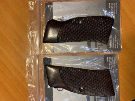 SE VENDE,GATILLO ALIGERADO , ALZAS REGULABLES EN ALTURA Y DERIVA,CON DOS CARGADORES PARA EL 9mm Y UNO 40