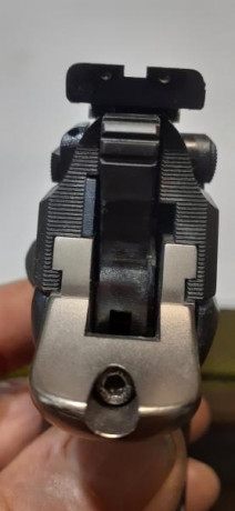 Un amigo y compañero me pide que cuelgue este anuncio.

 LA PISTOLA ESTÁ VENDIDA 

Vende una pistola  20