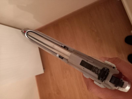 Buenas,

Vendo preciosa y bien cuidada Taurus PT99 acero inoxidable 9mm con miras regulables, un cargador.

Funciona 10