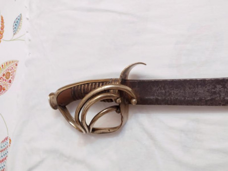 Les dejo unas fotos de la Espada de Montar de la Guardia Civil modelo 1844, esta concretamente fechada 91