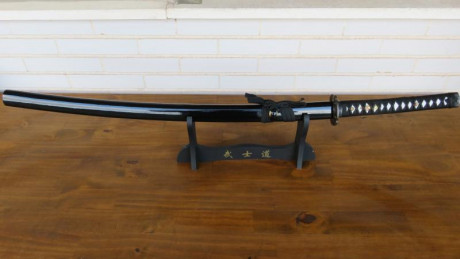 Lo dicho vendo mi KATANA de acero al carbono muy afilada fabricada en Toledo sin uso completamente nueva 02