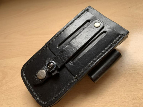 Se vende SV-1, el tanque de la casa albaceteña CDS. Viene con funda de cuero original, la cual se puede 10