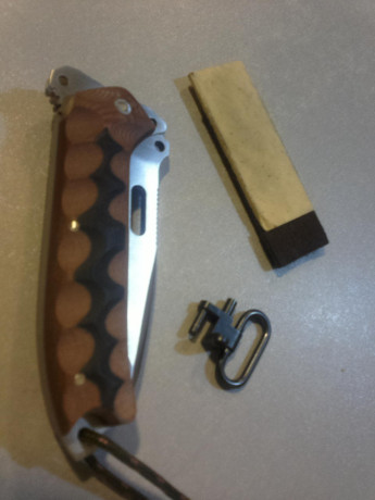 Se vende SV-1, el tanque de la casa albaceteña CDS. Viene con funda de cuero original, la cual se puede 40