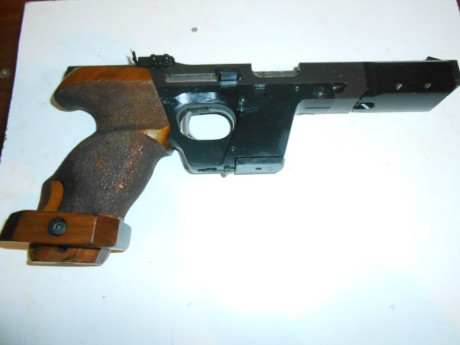 Vendo estuche pistola WALTHER GSP ultimo de los modelos que salieron GSP con estuche dos carros 22-32 01