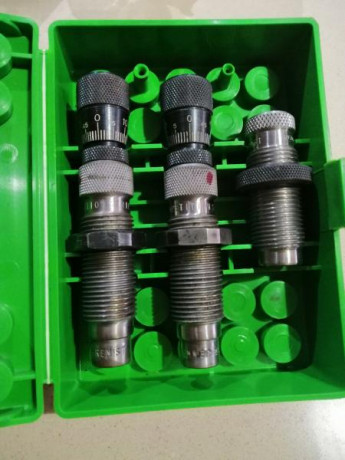 SE vende conjunto de 3 dies para el calibre 6 mm Norma BR. El conjunto lo forma 1 die de recalibrado de 01