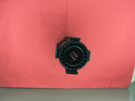 Se vende conjunto de guardamanos completo y punto de mira-toma de gases abatible Yankee Hill
, mira trasera

150 00