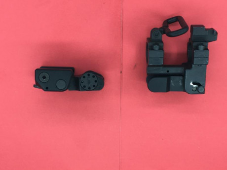 Se vende conjunto de guardamanos completo y punto de mira-toma de gases abatible Yankee Hill
, mira trasera

150 11