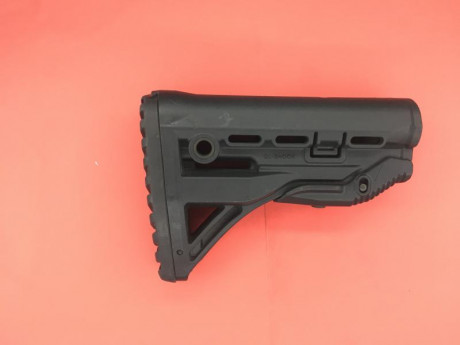 Se vendo lote de tres culatas y un guardamanos 
Todo el conjunto 110€
Ubicadas en Barcelona
Un saludo 00