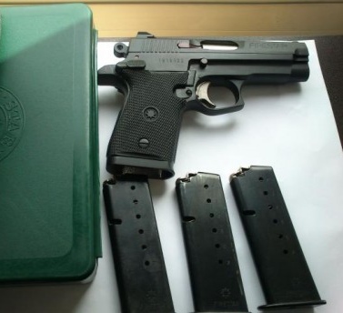 Impecable, estado de colección, sin apenas uso.
Estuche original, tres cargadores y manual.

#Punto de 00