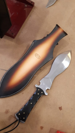 Hola a todos pongo a la venta está réplica del cuchillo Eduardo Trigo de Yarto fabricado en acero 5160 12