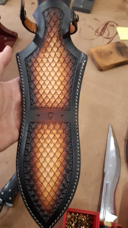 Hola a todos pongo a la venta está réplica del cuchillo Eduardo Trigo de Yarto fabricado en acero 5160 11
