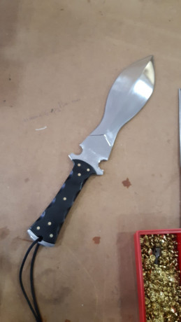 Hola a todos pongo a la venta está réplica del cuchillo Eduardo Trigo de Yarto fabricado en acero 5160 21