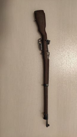 Buenas tardes,

pongo en venta este lote compuesto por 3 armas en miniatura de colección:

- Miniatura 22