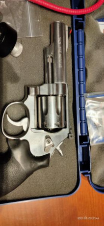 Vendo mi revolver S&W de 4 pulgadas modelo 620 de 7 tiros 357/38 en perfecto estado, muy buen equilibrio 00