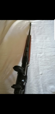 Hola.
Mi padre vende su cuidado y poco usado Fn Browning Bar en calibre 30-06. No tiene ni pizca de óxido.
Lleva 10