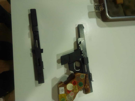 Un compañero del club que se retira, por tener una edad, vende WALTHER GSP 22 y 32, también un 9 largo 02