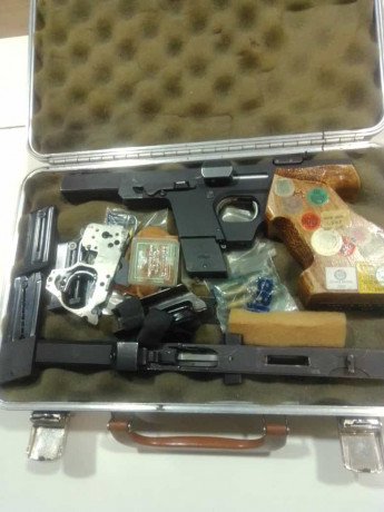 Un compañero del club que se retira, por tener una edad, vende WALTHER GSP 22 y 32, también un 9 largo 00