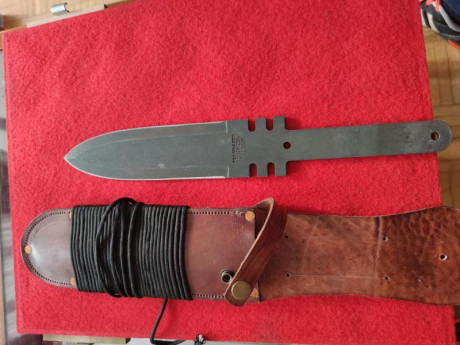 Hola vendo este cuchillo nuevo y sin uso con la funda que le he apañado, por 50€ gastos de envío incluidos. 01