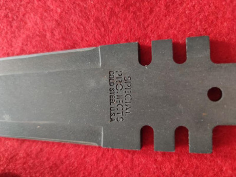 Hola vendo este cuchillo nuevo y sin uso con la funda que le he apañado, por 50€ gastos de envío incluidos. 00