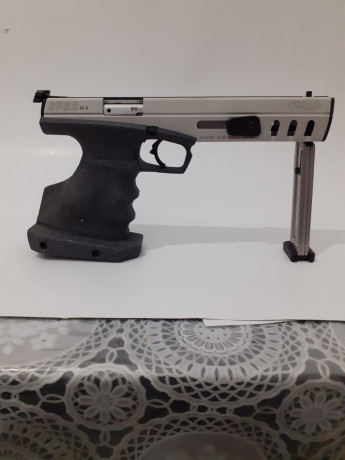 Un compañero de Club vende una pistola Walther sp22 M4 Sport, calibre 22 LR, empuñadura anatómica, pocos 02