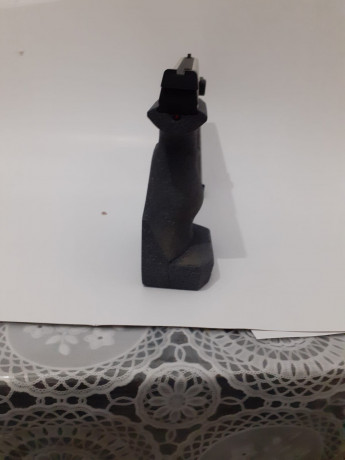 Un compañero de Club vende una pistola Walther sp22 M4 Sport, calibre 22 LR, empuñadura anatómica, pocos 00