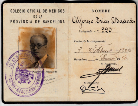  EN RECUERDO Y HOMENAJE A LOS QUE YA NO ESTÁN. 

Si pones en  GOOGLE    PASAPORTES EN LA MEMORIA   da 101