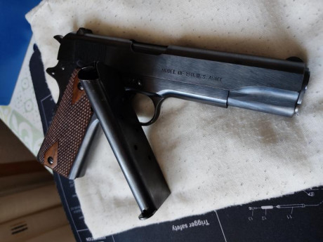 Pongo en venta mi pistola Colt 1911 45 ACP de las fabricadas por Colt por el 100 aniversario de la mítica 01