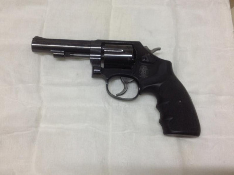 Se vende revolver S&W mod 10-14 cal 38 guiado en F en perfecto estado.
350€ gastos incluido si los 00