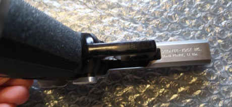 Hola. Vendo semiautomática calibre 9Parabellum tipo 2011.
El armazón y piezas interiores son SVI INFINITY, 20