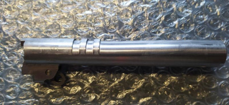 Hola. Vendo semiautomática calibre 9Parabellum tipo 2011.
El armazón y piezas interiores son SVI INFINITY, 31