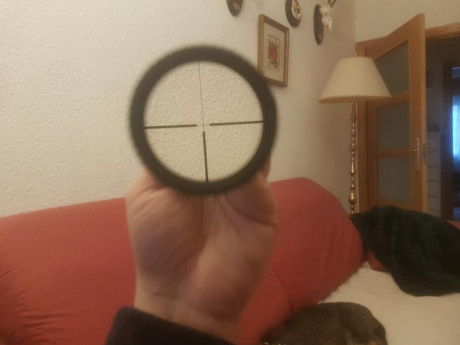 Vendo visor Nikon Monarch E 1,5-6x42 ,esta impecable por no haberse usado ,no tiene marcas de ningun tipo 02