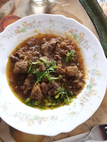 Hoy para comer acelgas hervidas y chuletón de vaca gallega vieja con seis semanas de maduración en cámara 11