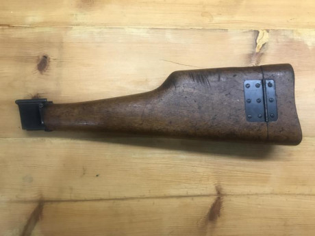 Buenos días vendo funda culatin para pistola FN 1903, esta trae en el interior cargador de 10 cartuchos 02