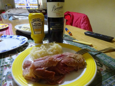 Hoy para comer acelgas hervidas y chuletón de vaca gallega vieja con seis semanas de maduración en cámara 42
