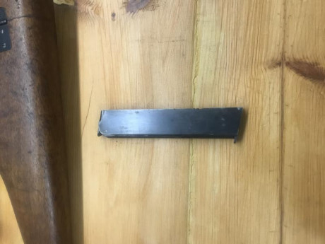 Buenos días vendo funda culatin para pistola FN 1903, esta trae en el interior cargador de 10 cartuchos 11