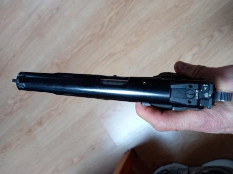 Vendo esta Browning HP 35 del año 91, calibre 9 mm Pb, siempre la he tenido yo, se encuentra en perfectas 10