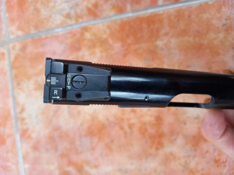 Vendo esta Browning HP 35 del año 91, calibre 9 mm Pb, siempre la he tenido yo, se encuentra en perfectas 20
