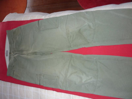 Vendo estos dos pantalones en camo y verde oliva, y regalo camiseta Helikon negra en talla "L" 11